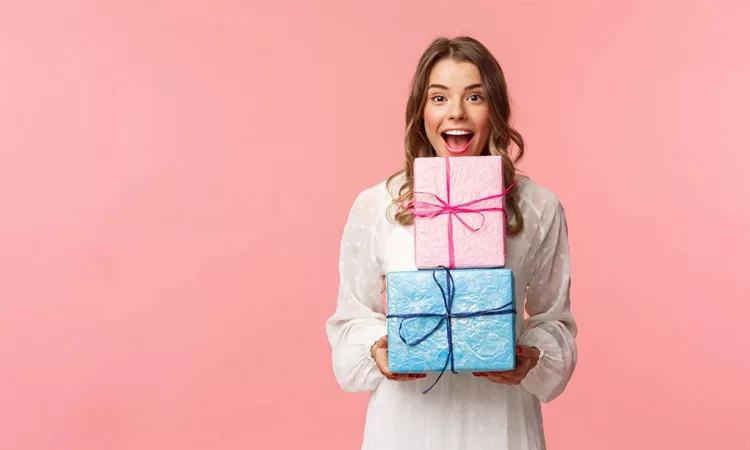 9 Birthday Gifts for Girlfriend that Show You Know Her Best