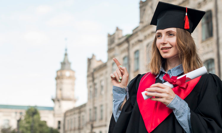 Who can pursue a global MBA in the UK?